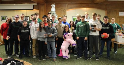 Shamrocks Help Prepare Wayside Christmas Store