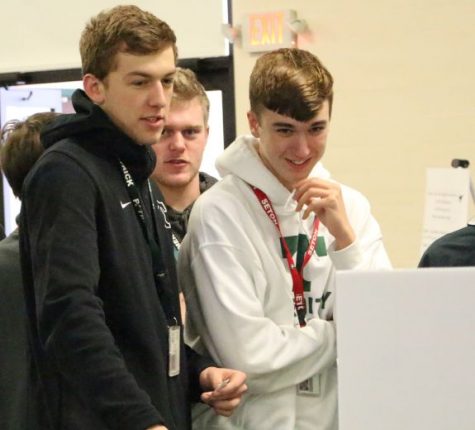 Juniors Look for the Right Fit at College Fair