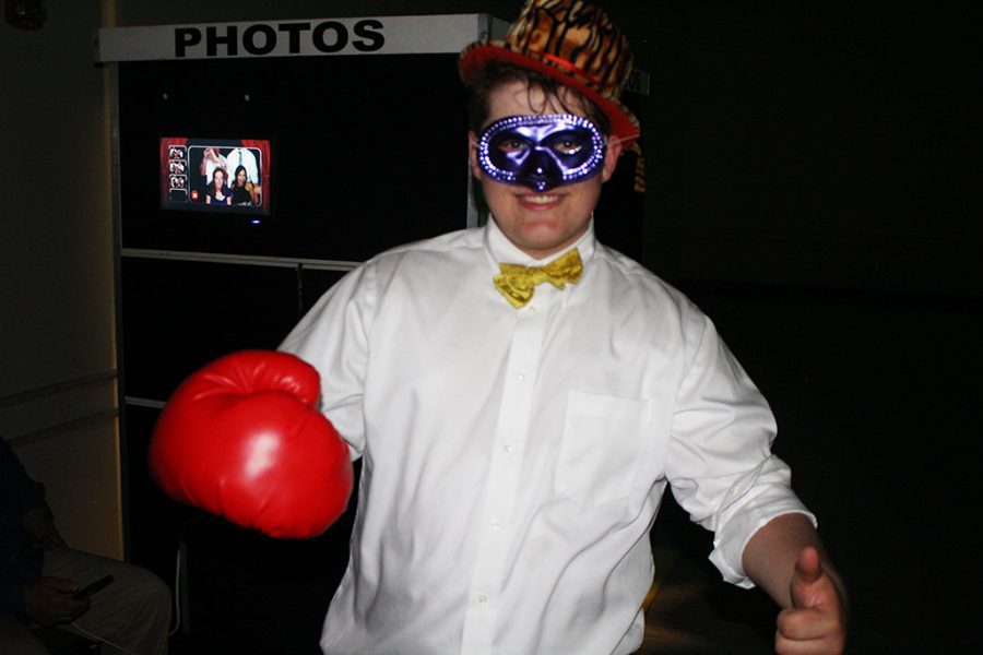 The annual Junior Class Formal was a real knockout!