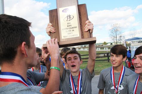 Harriers Go Back to Back — Bring Home Title No. 20!