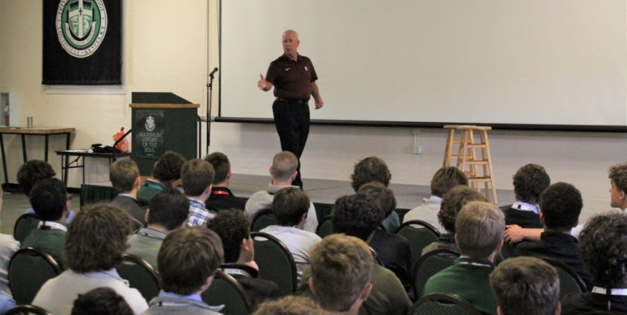 Bellarmine+basketball+head+coach+Scotty+Davenport+gave+the+keynote+address+at+the+Student+Government+Leadership+Conference.+