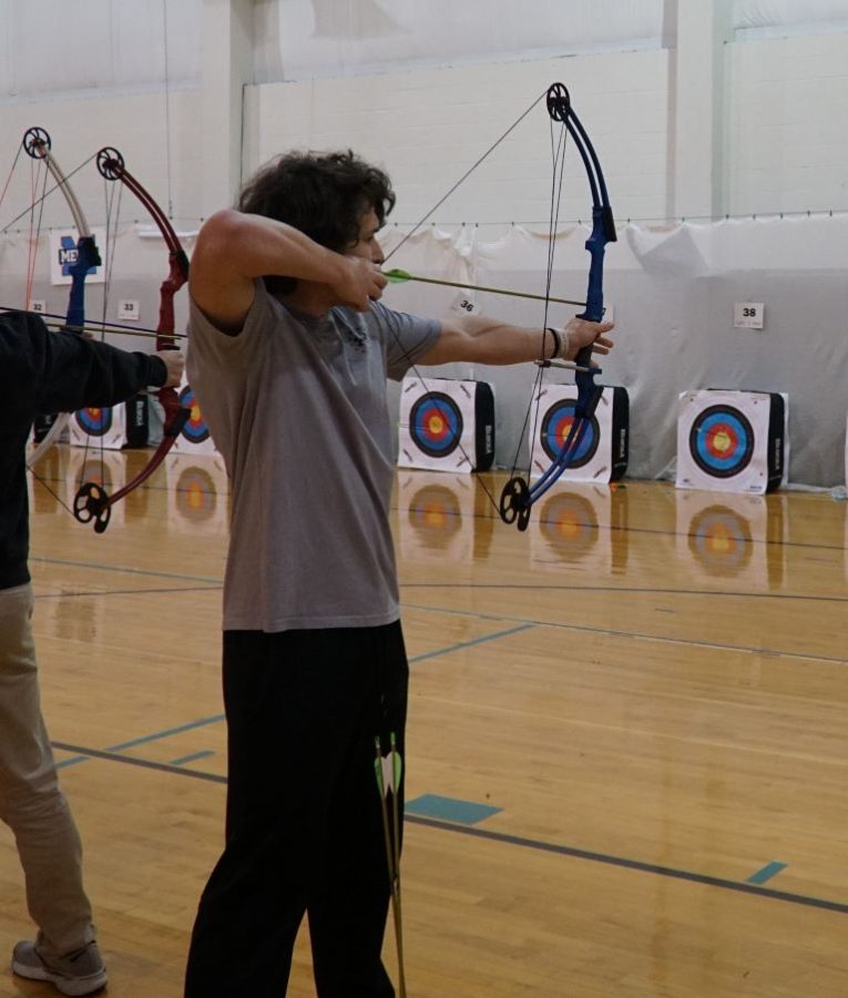 Senior-Laden Archery Rocks Aiming to Be One of the Best Teams in the State