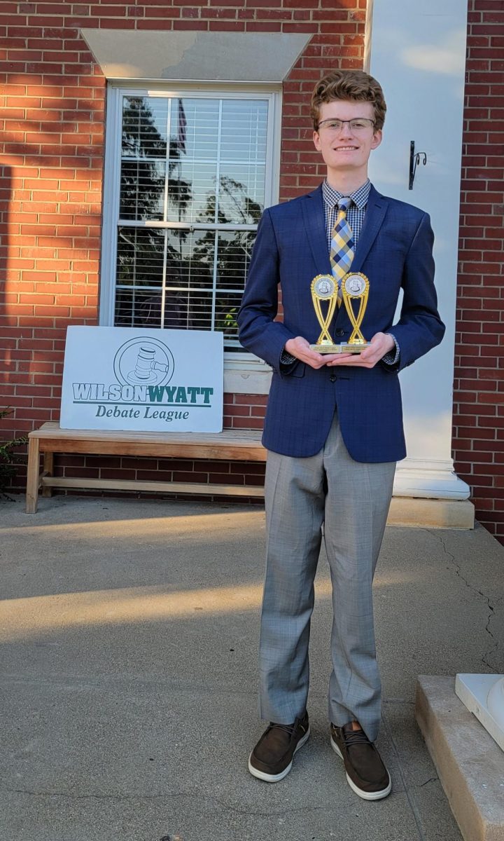 Debate Team Succeeds at October Debate Tournament